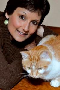 Anjali Banerjee tiene amor por la escritura y los gatos