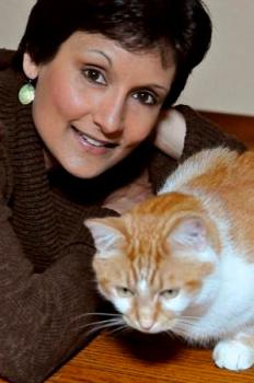 Anjali Banerjee tiene amor por la escritura y los gatos