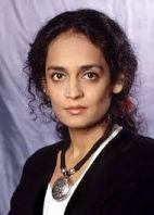 La autora Arundhati Roy 
