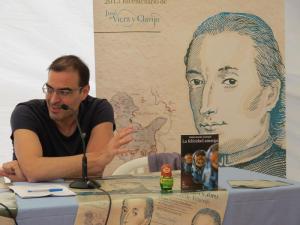Pablo Martín Carbajal en una presentación de "La felicidad amarga" en Canarias