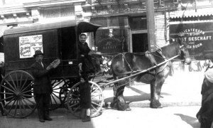 Un carromato de libros como del que se habla en "La librería ambulante"