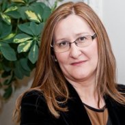 Luz Gabás, autora de "Palmeras en la nieve"