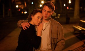 Fotograma de la película "Brooklyn"