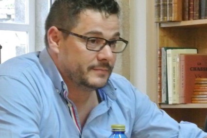 Lino Fervenza Faria, autor del poemario "Lluvia blanca"