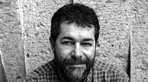 Marçal Aquino, autor de "Yo recibiría las peores noticias de tus lindos labios"