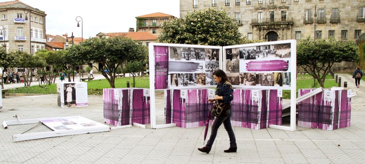 O proxecto "Do gris ao violeta" tamén incluíu unha exposición
