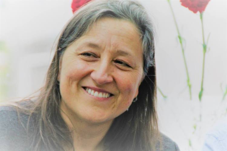 Marta Dacosta vén de publicar o poemario "Na casa da avoa"