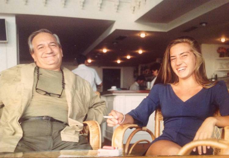 Lea Vélez acompañada de su padre Carlos Vélez en una foto colgada en sus redes sociales