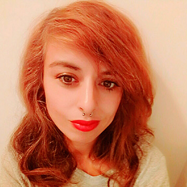 Ava Hocsem se estrena en la literatura con "La tercera persona"