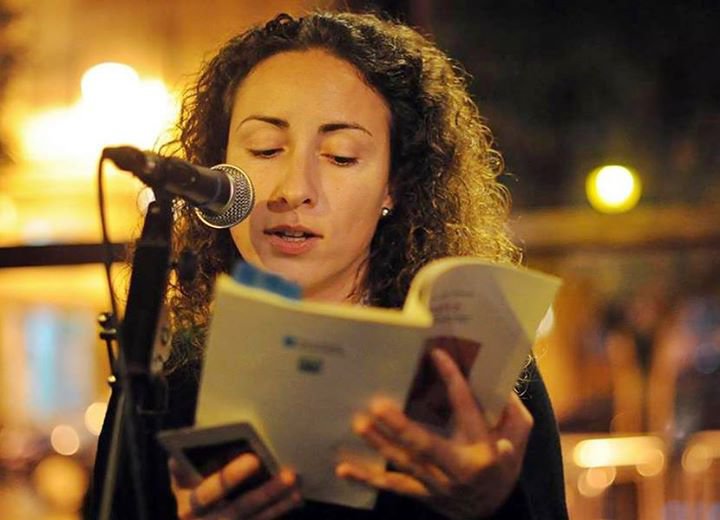 Lucía Novas é a autora do poemario "Cervatos"